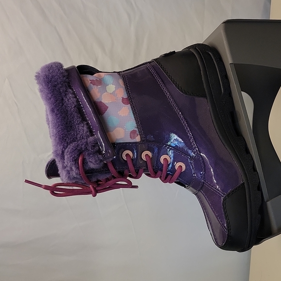 UGG BUTTE II SNOW BOOT in New condition kids size 3 - Picture 4 of 12